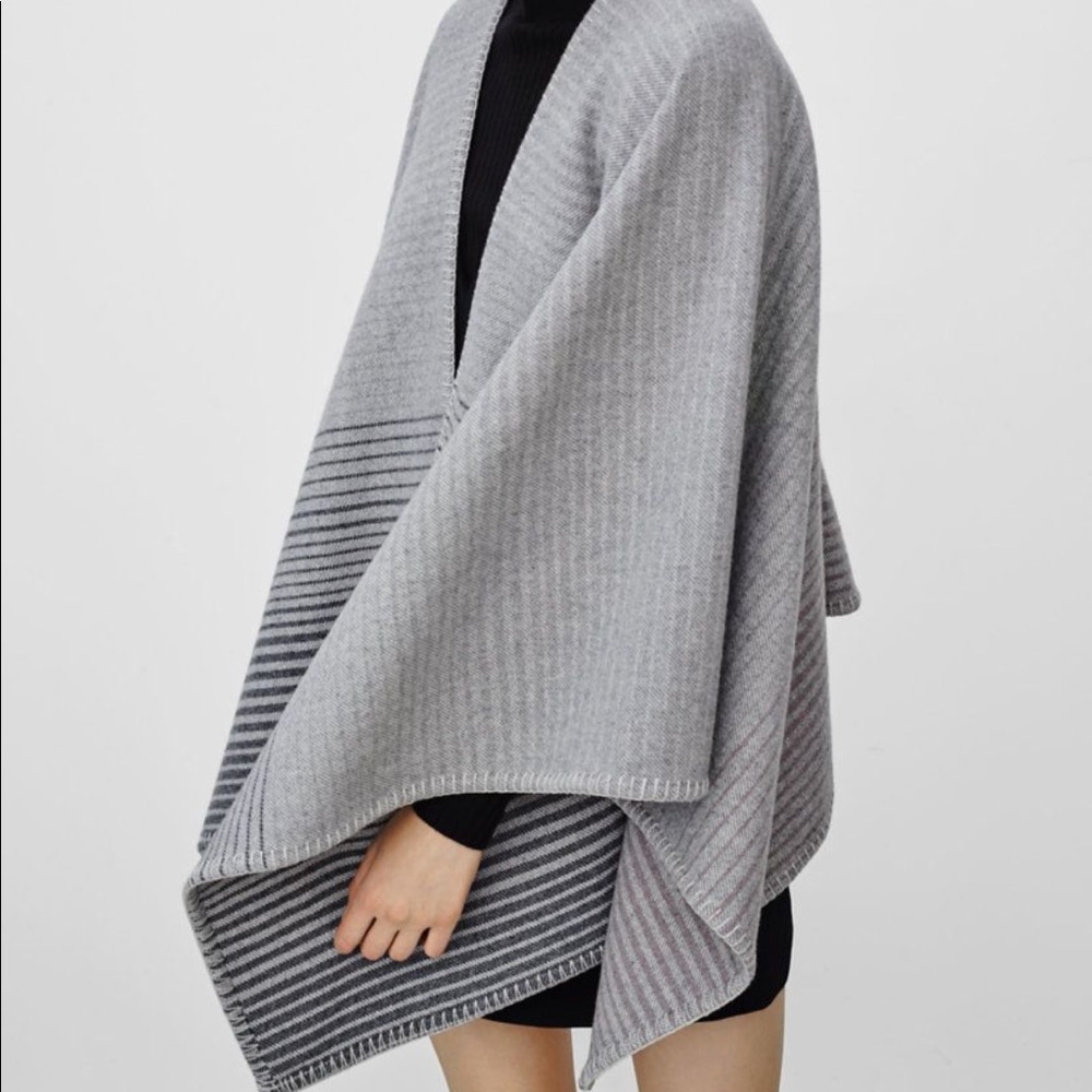 Aritzia Babaton Archie Grey Poncho / Wrap